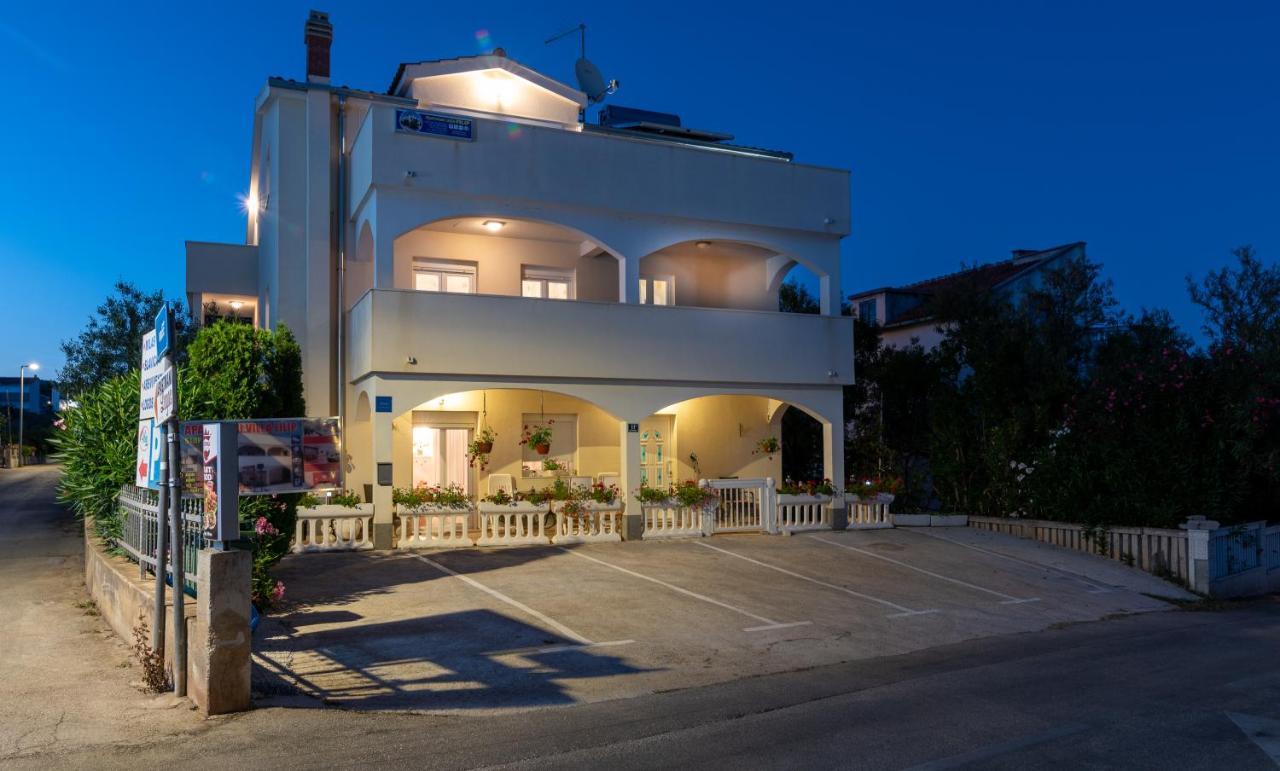 Apartments Villa Filip Трогир Екстериор снимка