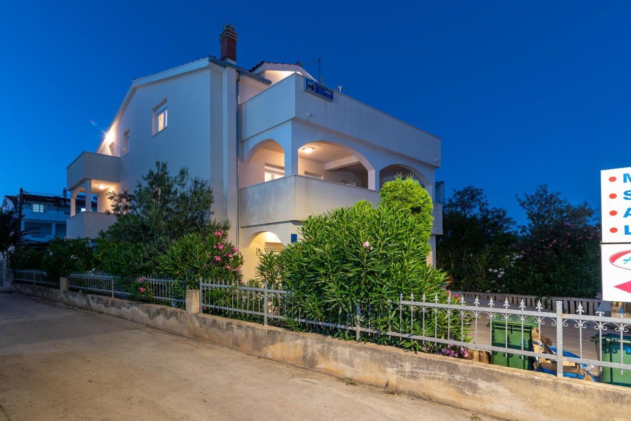 Apartments Villa Filip Трогир Екстериор снимка