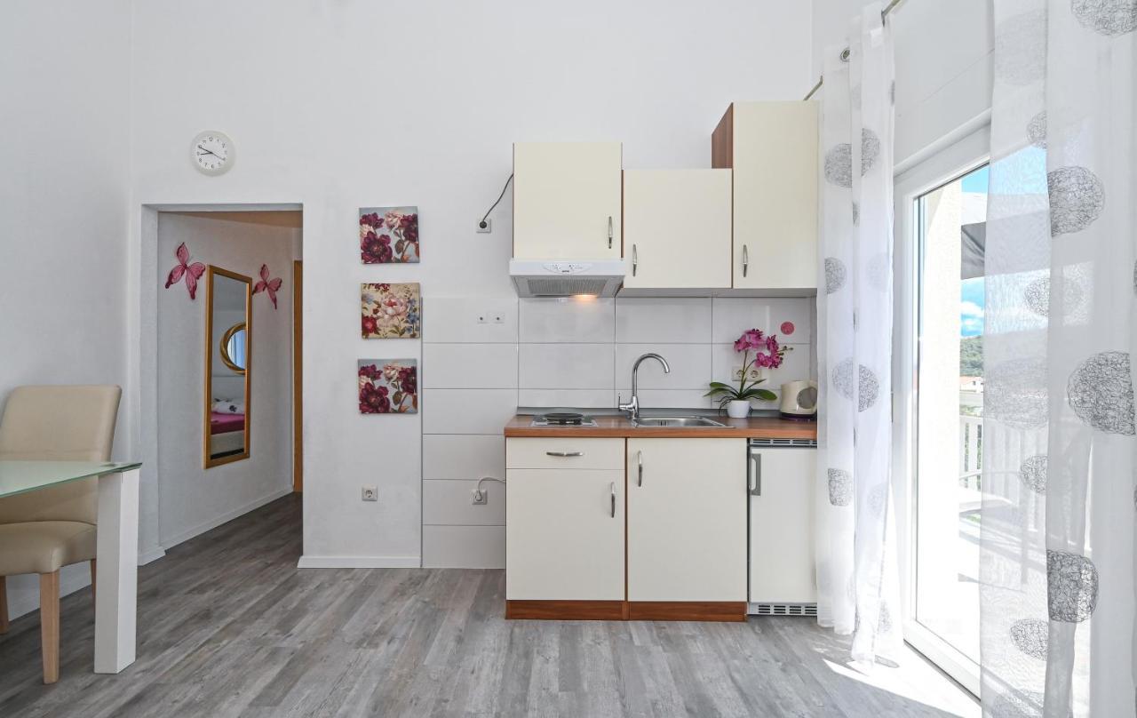 Apartments Villa Filip Трогир Екстериор снимка