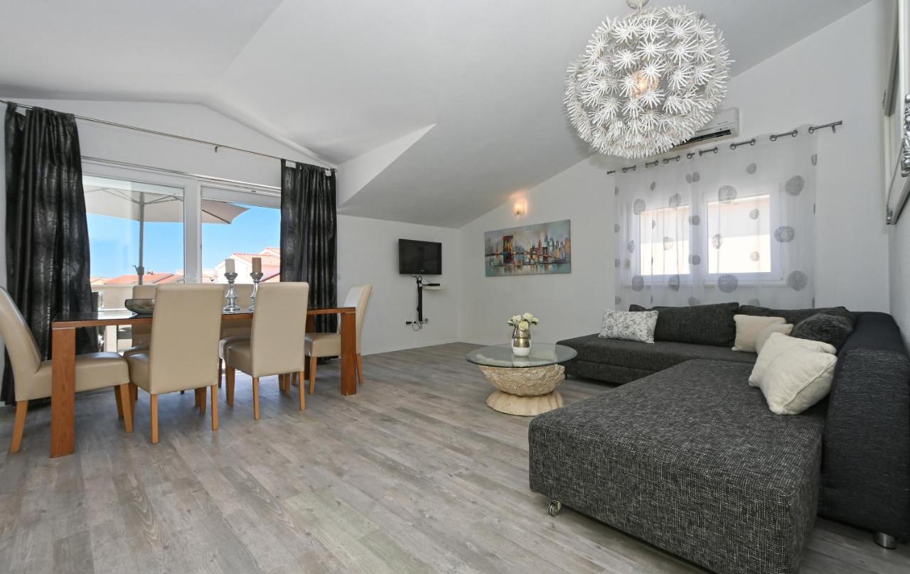Apartments Villa Filip Трогир Екстериор снимка